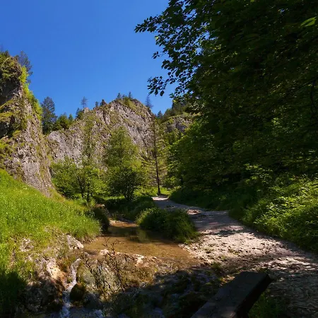 Na Szczycie Z Sauna I Kominkiem